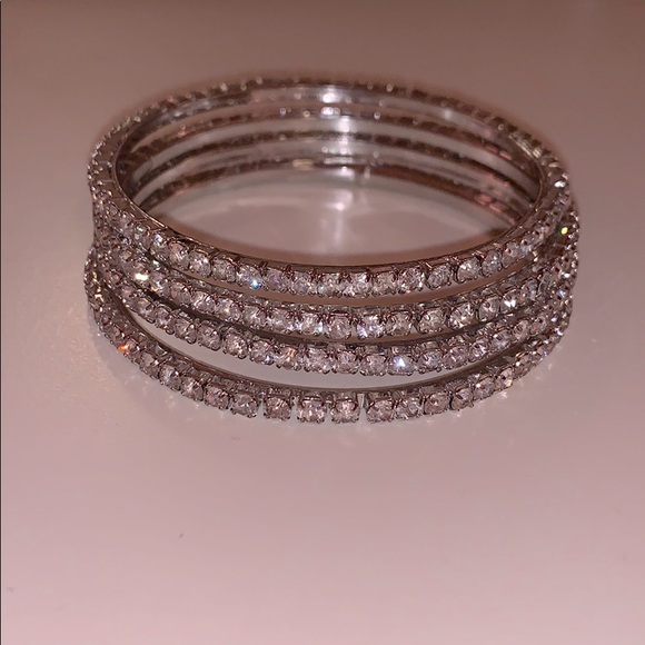 Set of 4 Bracelets - Picture 1 of 2